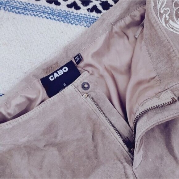 Authentic Vintage 80s Cabo Western Bootcut Tan Authentic Suede Leather Pants - Picture 4 of 5